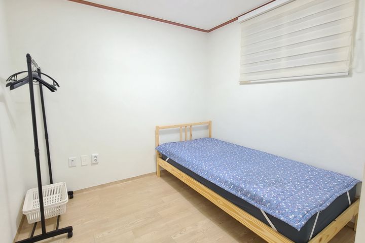 2 bedrooms, living room, Seongseo, 103 3th image