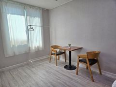 Comfortable Room A (3-Minute Walk from Jochiw 4th image