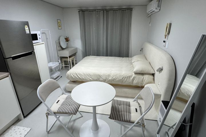 Seoul Station! Fully furnished 0th image