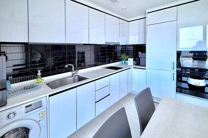 Full ocean view apartment-style accommodation 2th image