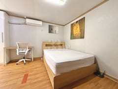 Studio 302 – 10 minutes from Seoul Station 3th image