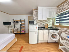 Studio 302 – 10 minutes from Seoul Station 6th image