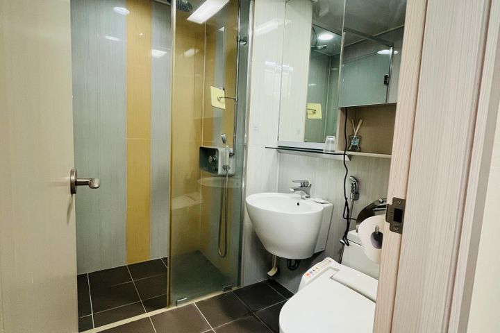 Spacious studio apartment near Seoul Station 9th image