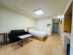 Spacious studio apartment near Seoul Station 8th image