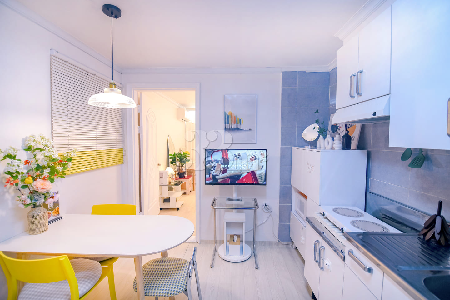 2-bedroom apartment near Sinjeong Station, 2  5th image