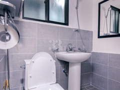 2-bedroom apartment near Sinjeong Station, 2 19th image