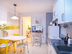 2-bedroom apartment near Sinjeong Station, 2 6th image