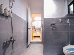 2-bedroom apartment near Sinjeong Station, 2 18th image