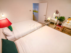 2-bedroom apartment near Sinjeong Station, 2 1th image