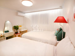 2-bedroom apartment near Sinjeong Station, 2 0th image
