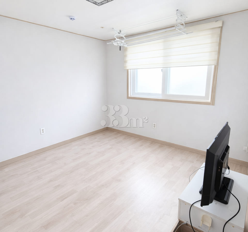 Neat and convenient Cleanroom 51 1th image