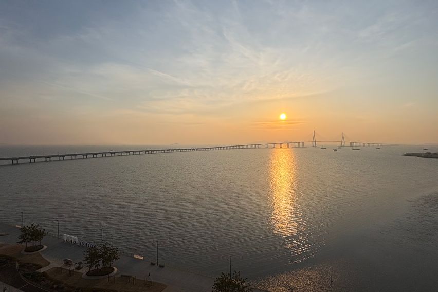 최고 오션뷰 방입니다. 1번째 이미지