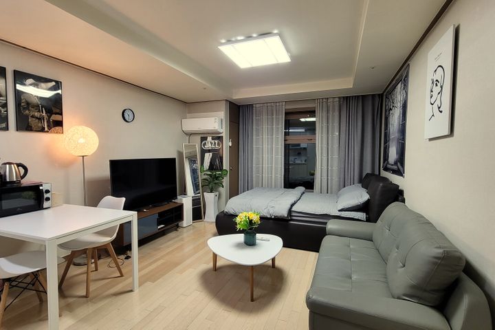 Fully furnished unit near Seolleung Station ( 0th image