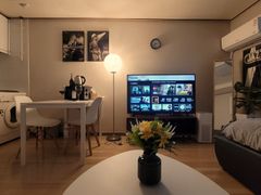 Fully furnished unit near Seolleung Station ( 6th image