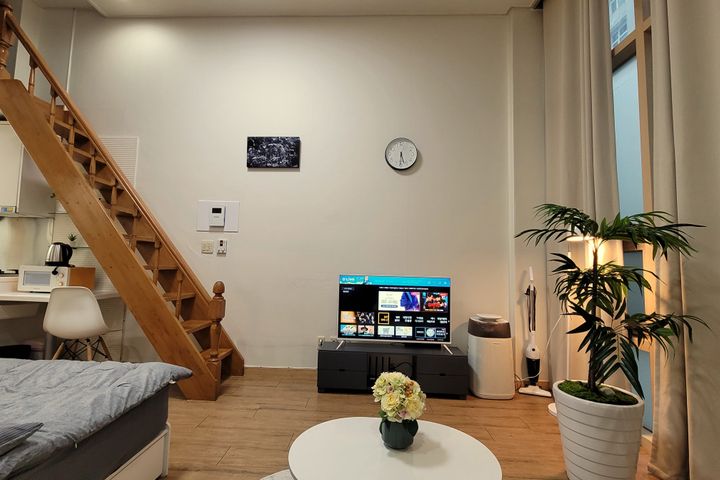 Fully furnished duplex near Seolleung Station 8th image