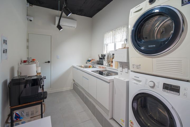 Standard Room 102 11th image