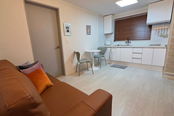๐ Gangnam Nonhyeon-dong ๐ Unit 102 4th image