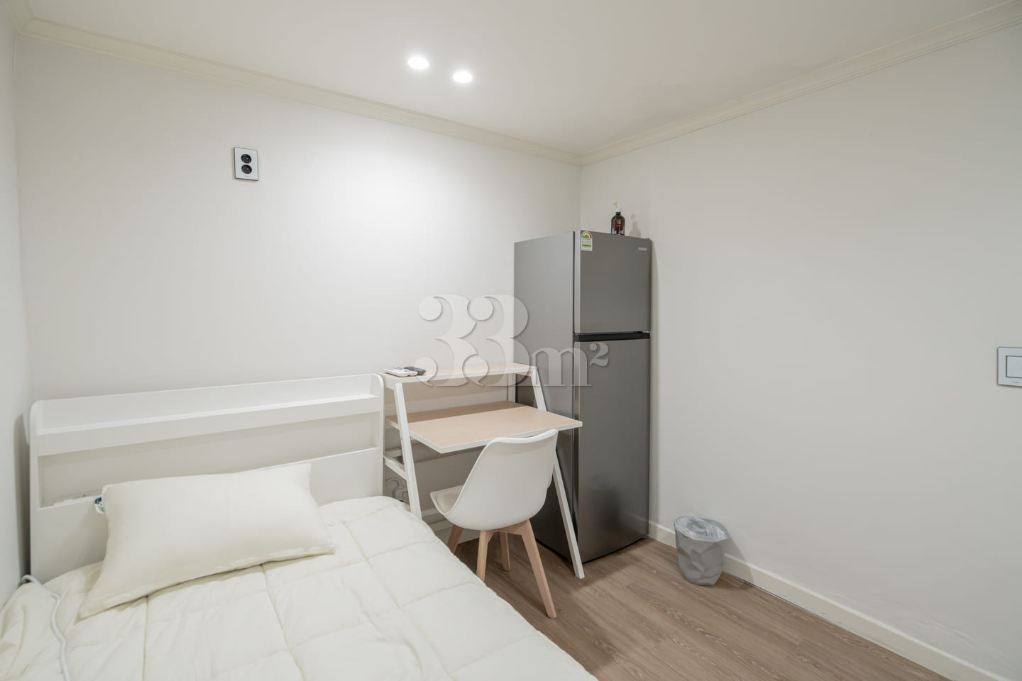 Standard Room 207 5th image
