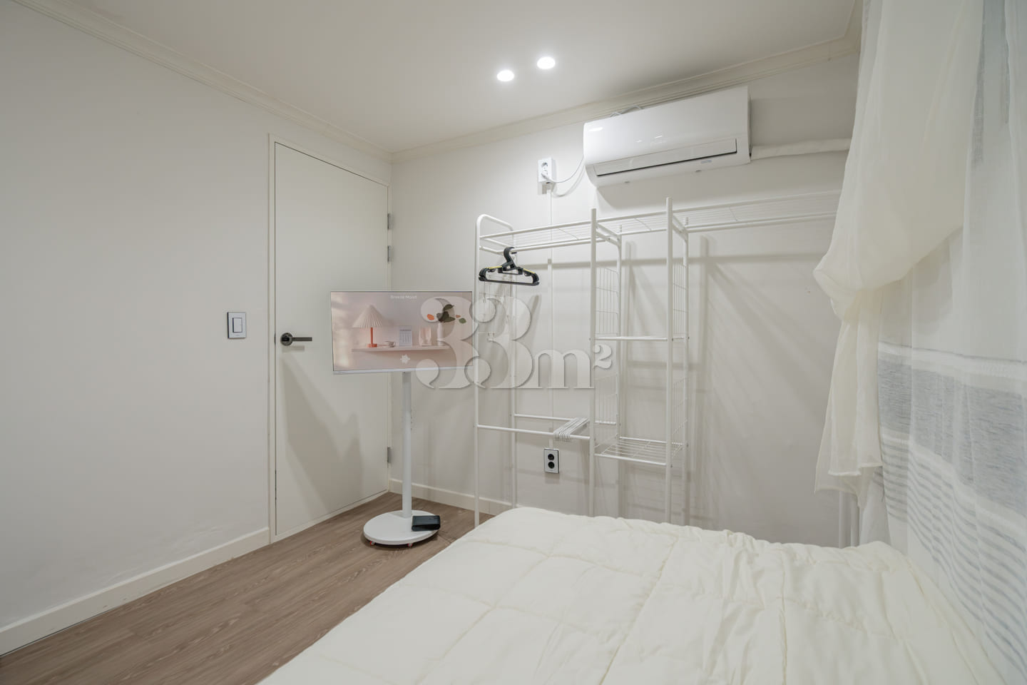 Standard Room 207 6th image