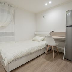 Standard Room 207 Unit Image