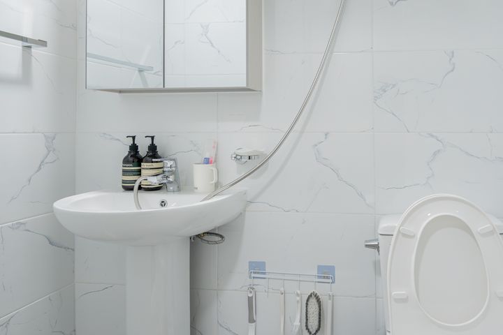 Standard Room 207 8th image