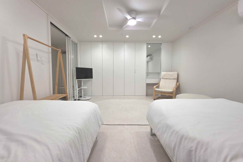 역도보4분1.5룸침대2 4번째 이미지