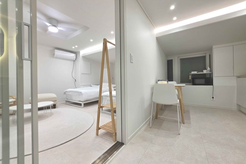 역도보4분1.5룸침대2 3번째 이미지