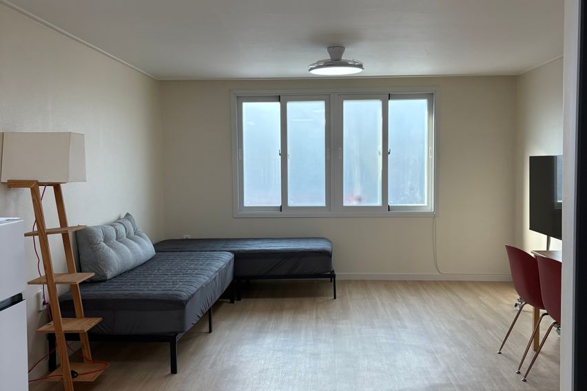 매화나무가 있는 2층 3번째 이미지