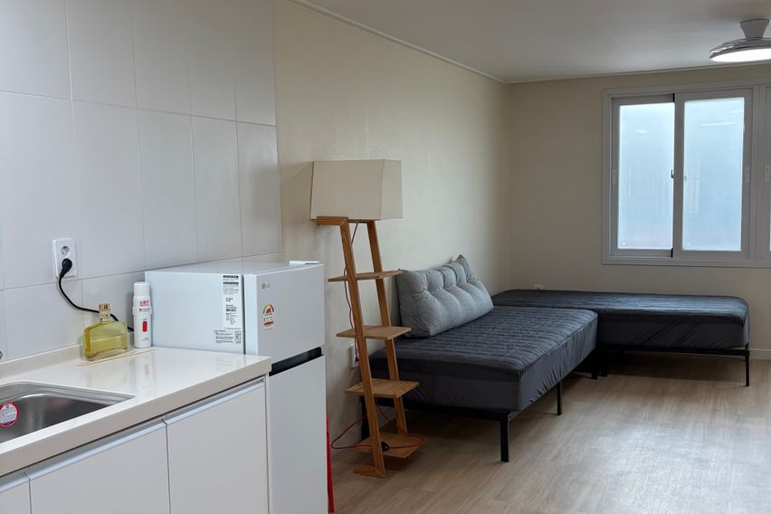 매화나무가 있는 2층 4번째 이미지