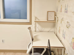 Cozy and quiet, prime-floor unit (43) 2th image