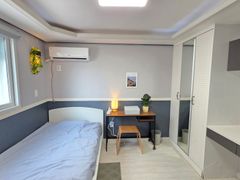 Manhattan Unit 303 4th image