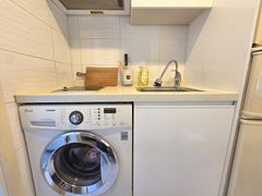 Studio apartment 5 minutes from Sinchon & Ewh 6th image