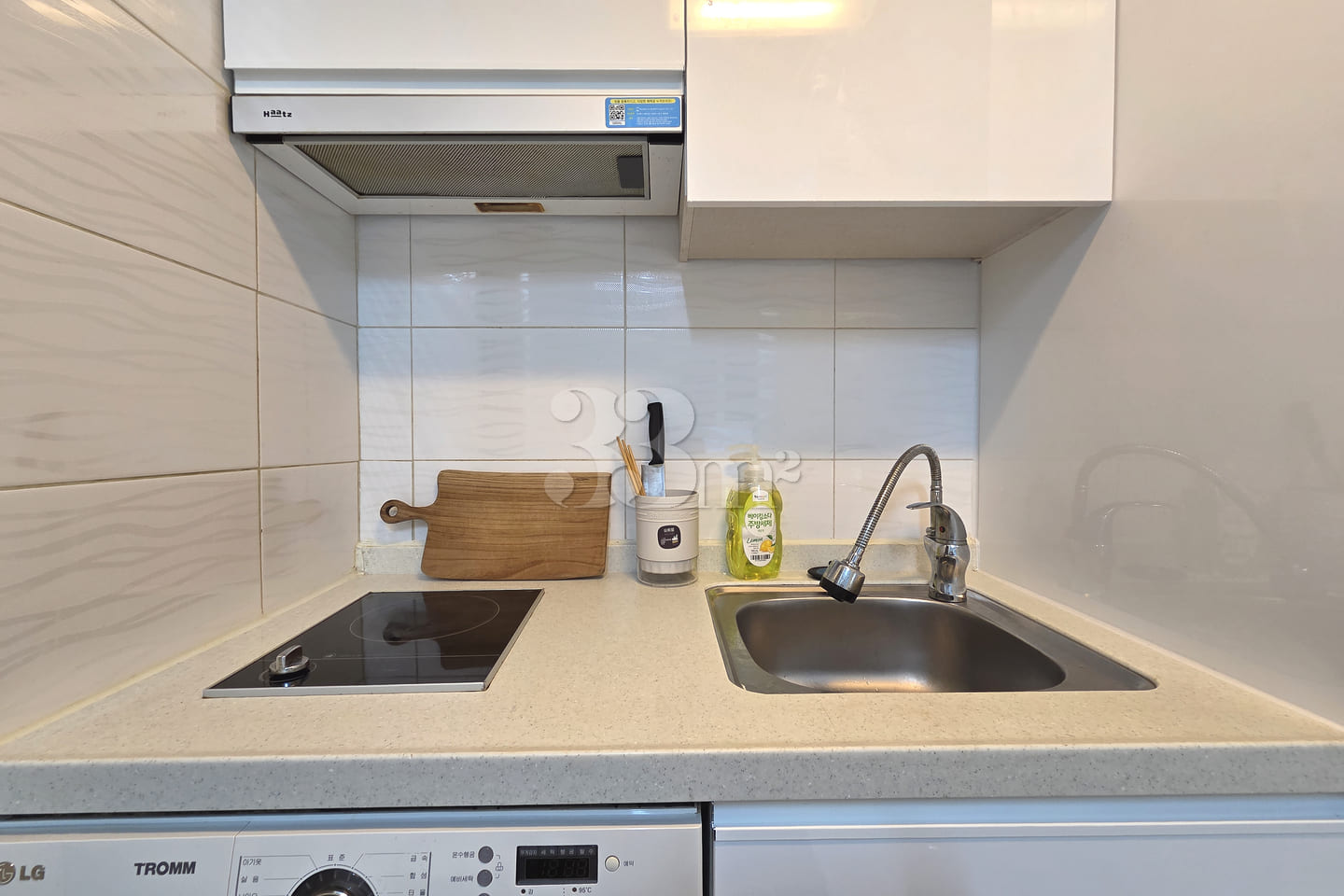 Studio apartment 5 minutes from Sinchon & Ewh 5th image