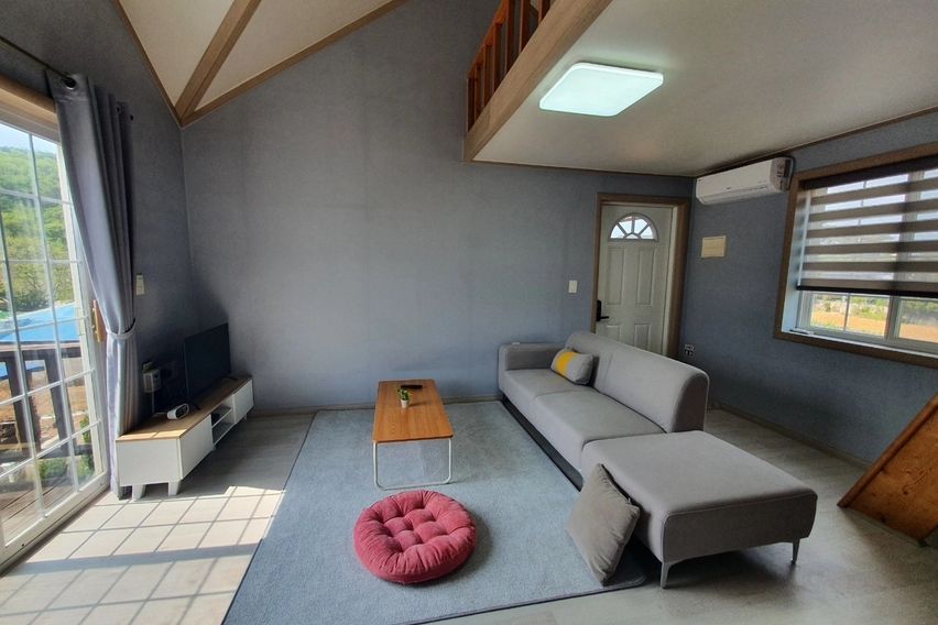 202호(복층,발코니) 1번째 이미지