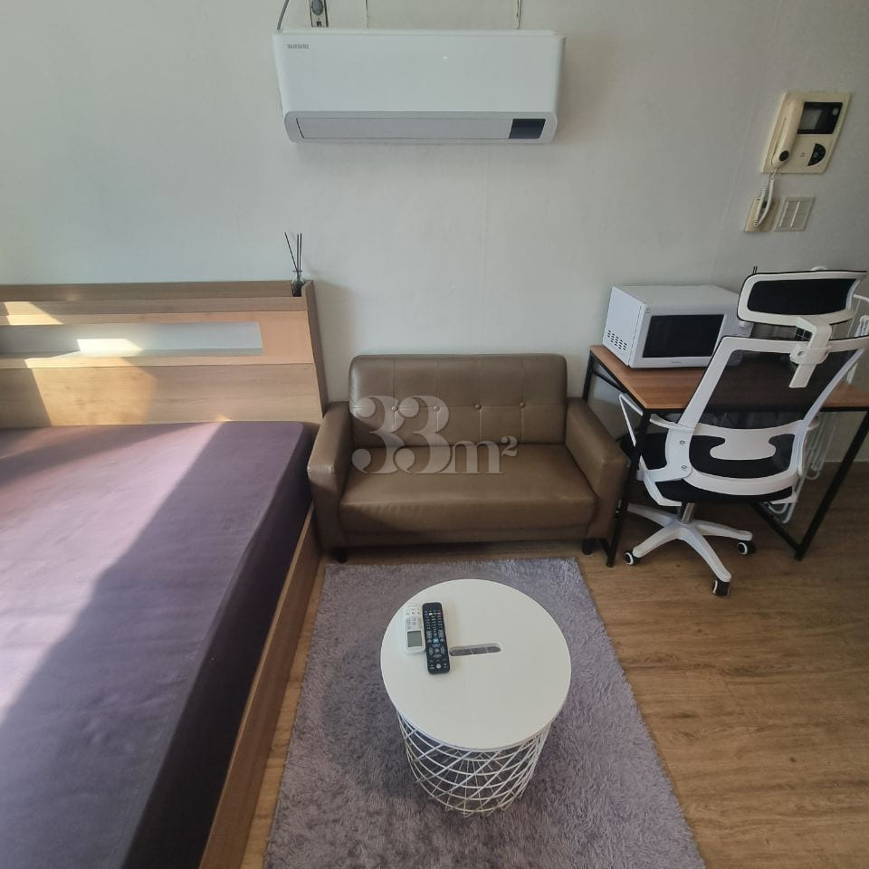 ✨Cozy spot just a 3-minute walk from Gangnam 4th image