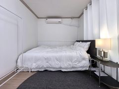 화이트톤 깔끔한 방 8번째 이미지