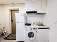 Studio apartment, 3-minute walk from Boramae 10th image