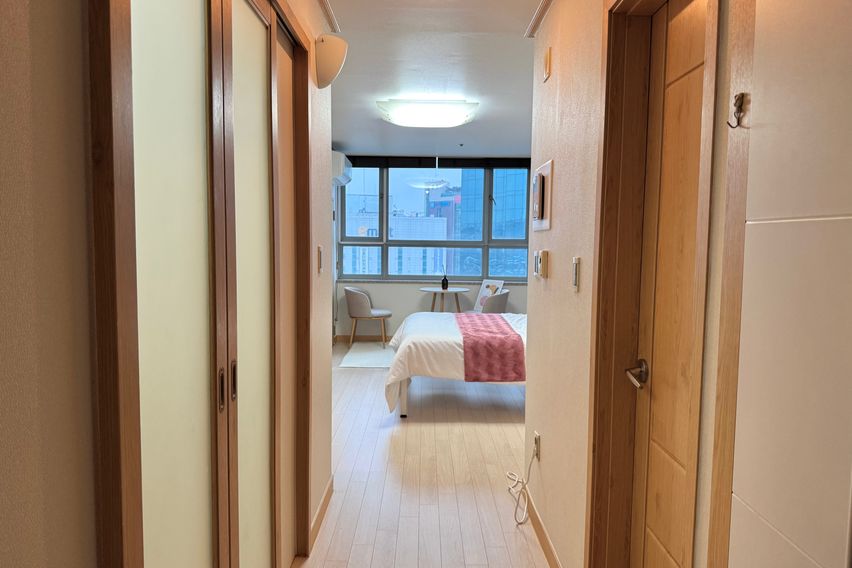 신촌역1분/호텔st 16번째 이미지