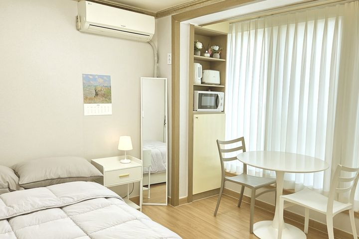 2J House No. 01 0th image