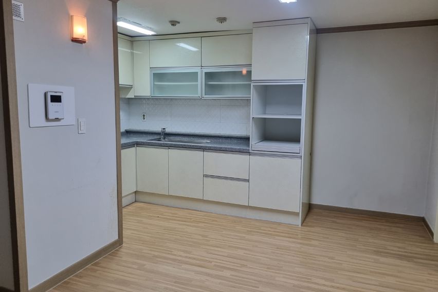 금오산아래구미역뒷뜰 1번째 이미지