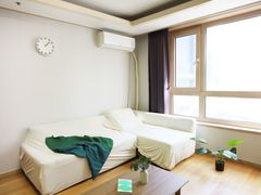 Luxury two-bedroom apartment near Gangnam Sta 0th image