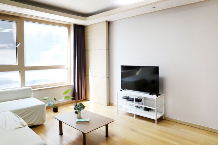 Luxury two-bedroom apartment near Gangnam Sta 6th image