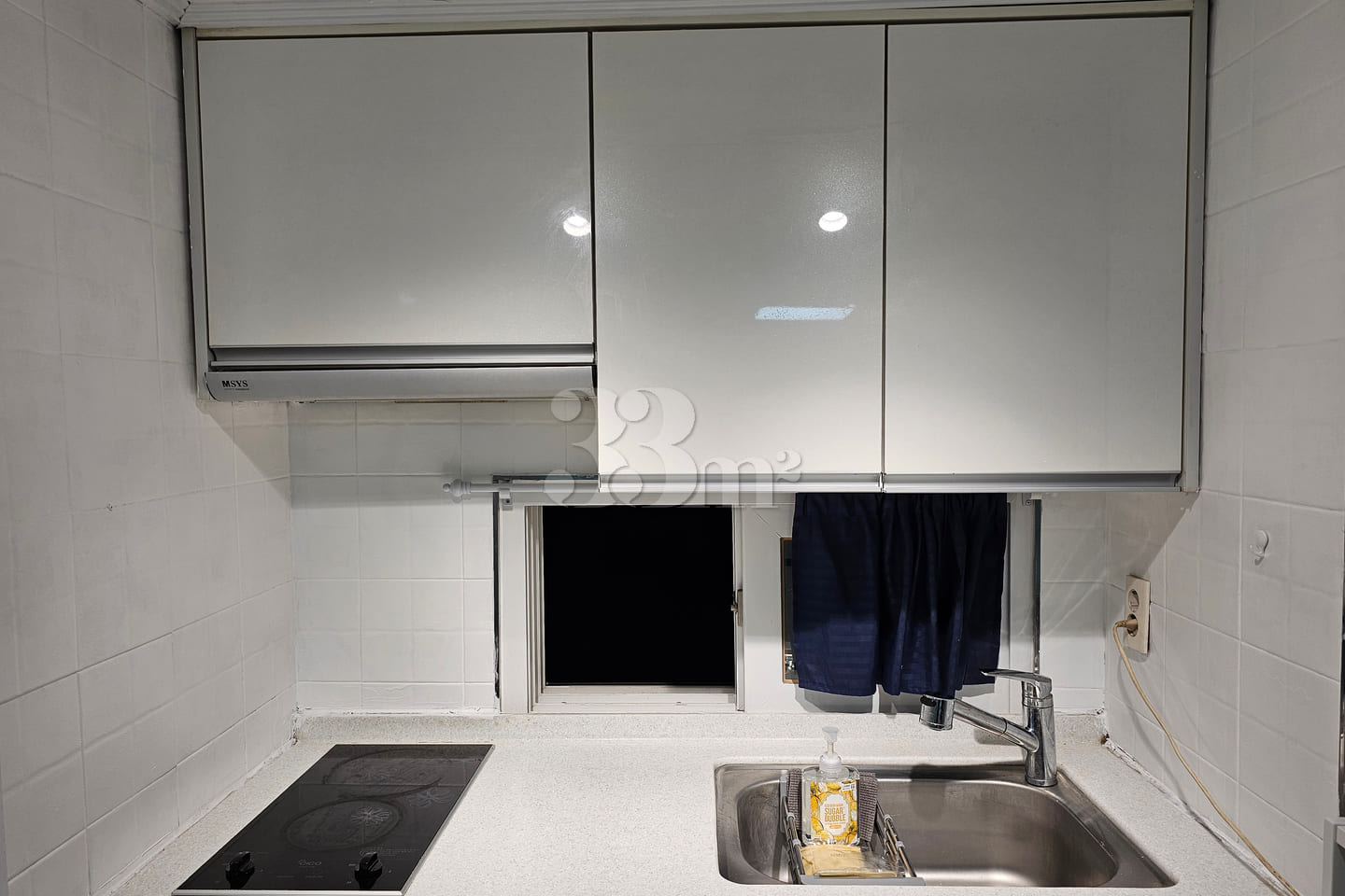 Stylish studio apartment on Dosan-daero 13th image