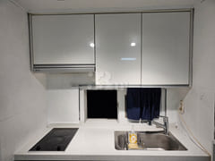 Stylish studio apartment on Dosan-daero 13th image