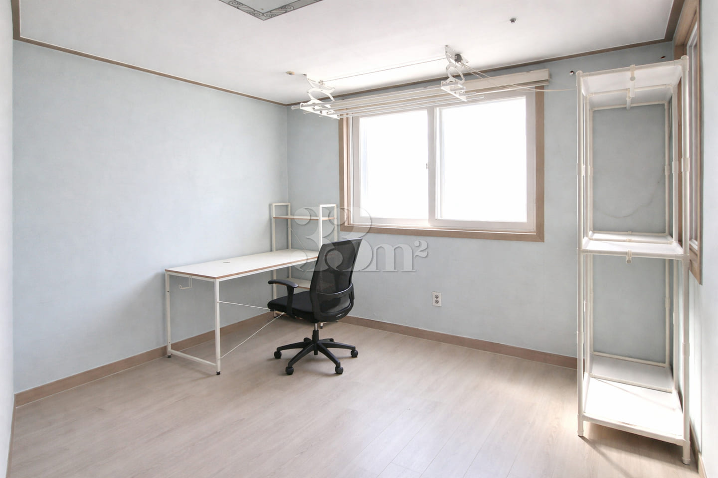 Room 21 with wallpaper and decor completed 0th image