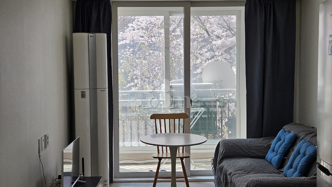Apartment with a great atmosphere near Bupyeo 5th image