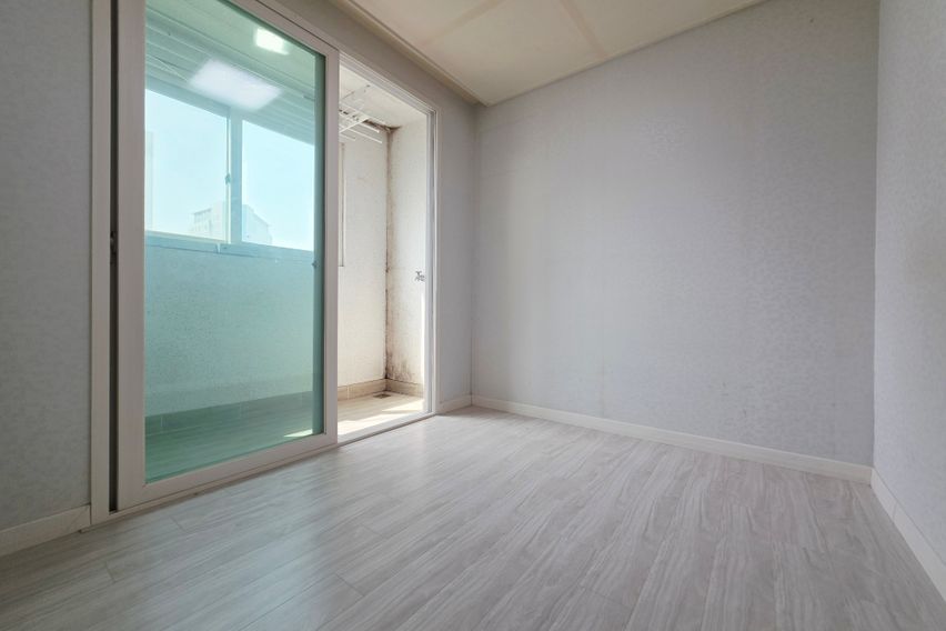 리코팰리스 8번째 이미지