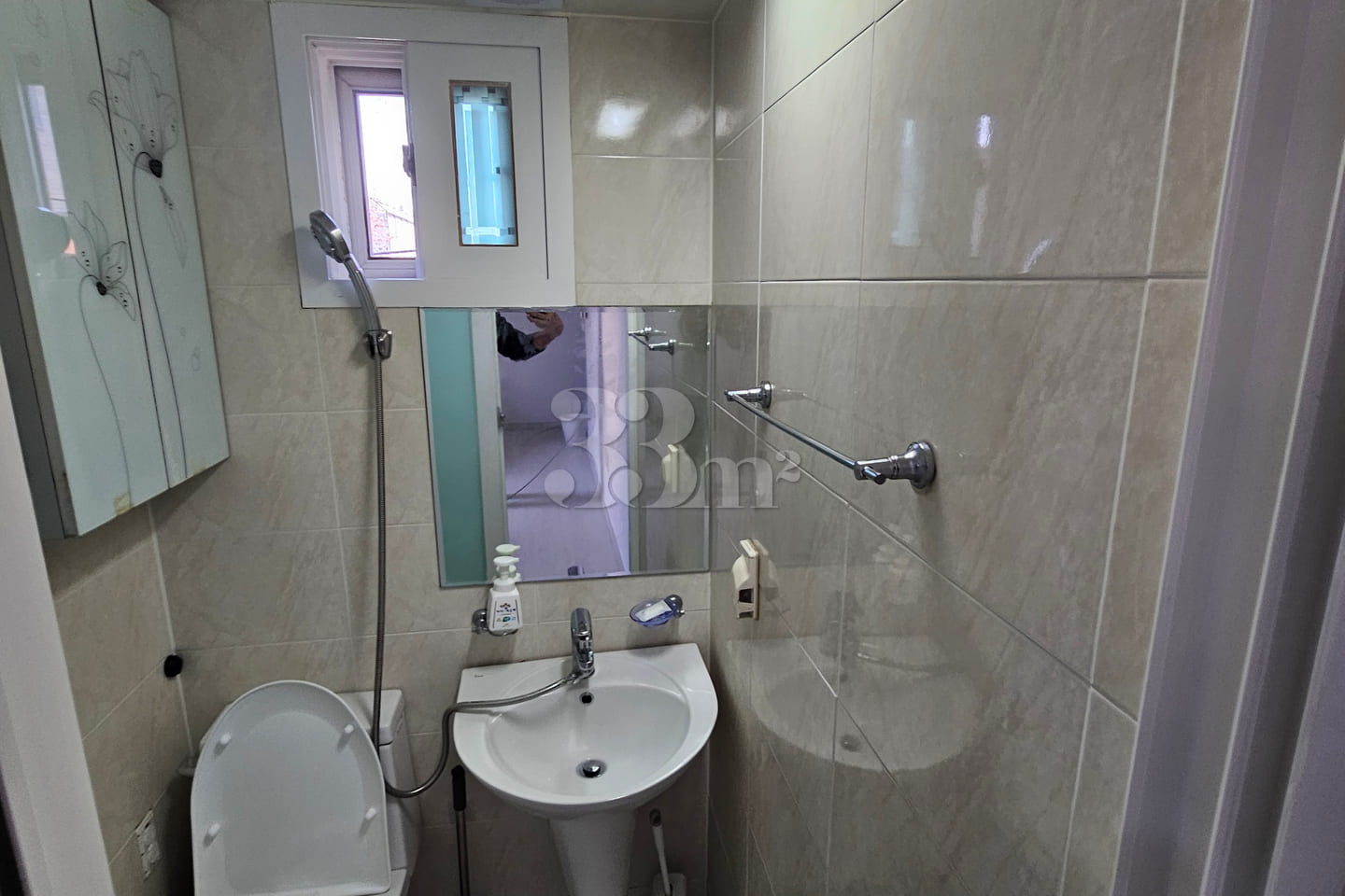 Stylish studio apartment on Dosan-daero 16th image