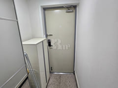 Stylish studio apartment on Dosan-daero 3th image