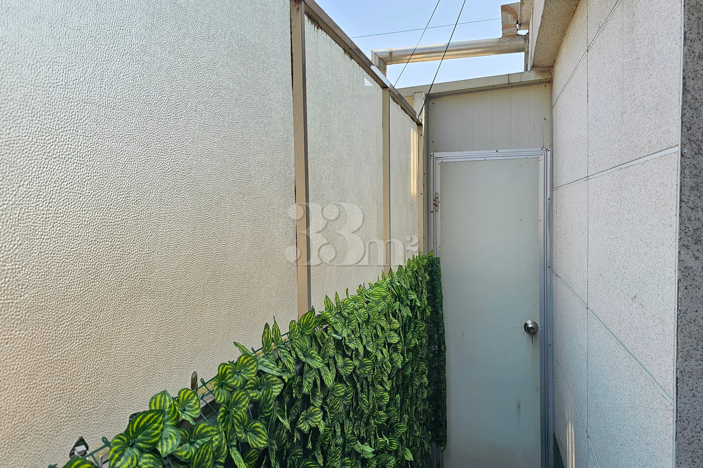 Stylish studio apartment on Dosan-daero 8th image